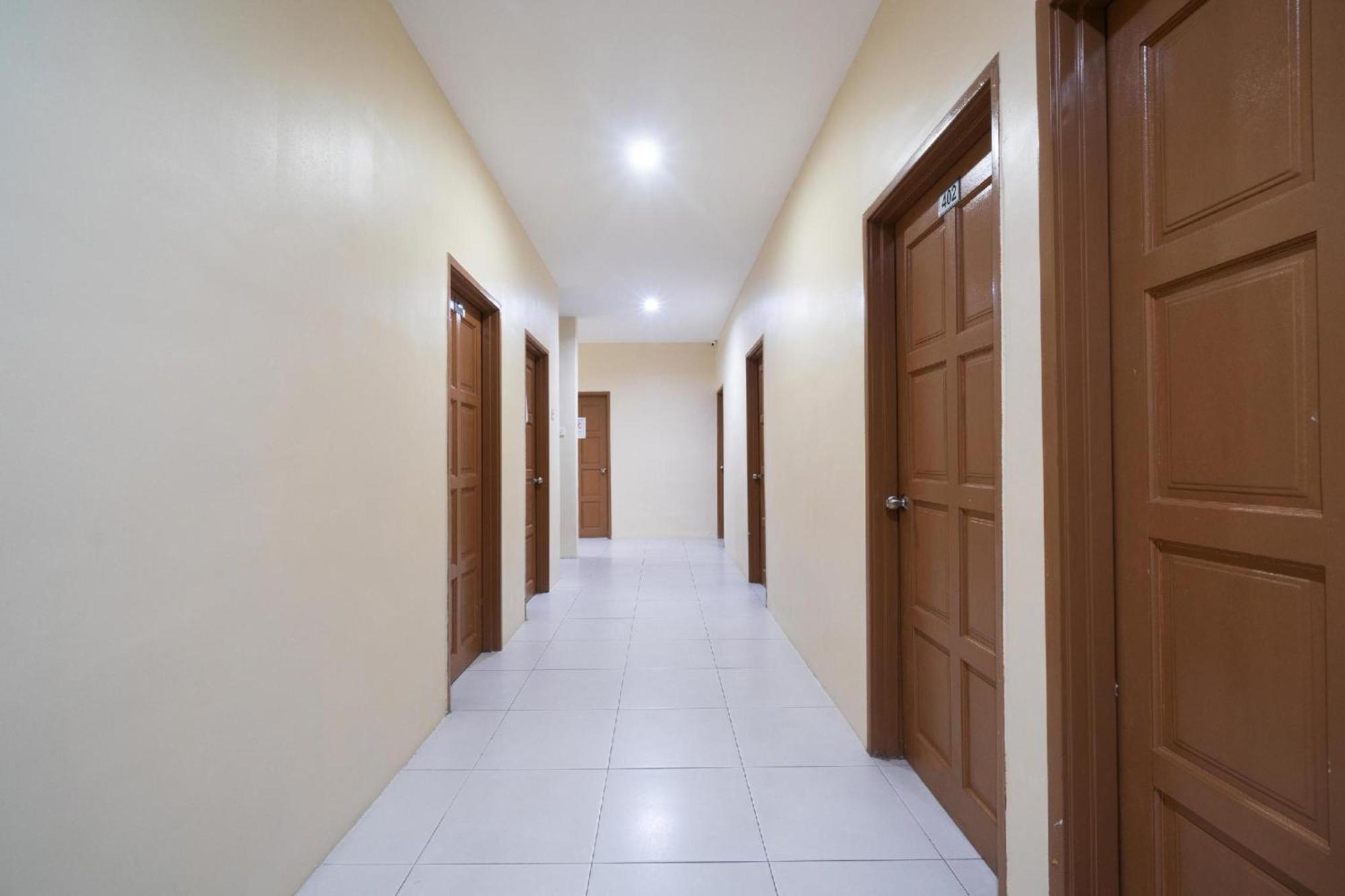 Oyo 91089 Motel Fasa 2B Seri Manjung Esterno foto