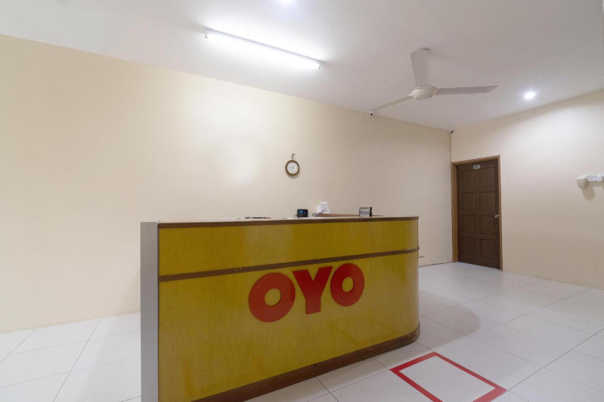 Oyo 91089 Motel Fasa 2B Seri Manjung Esterno foto